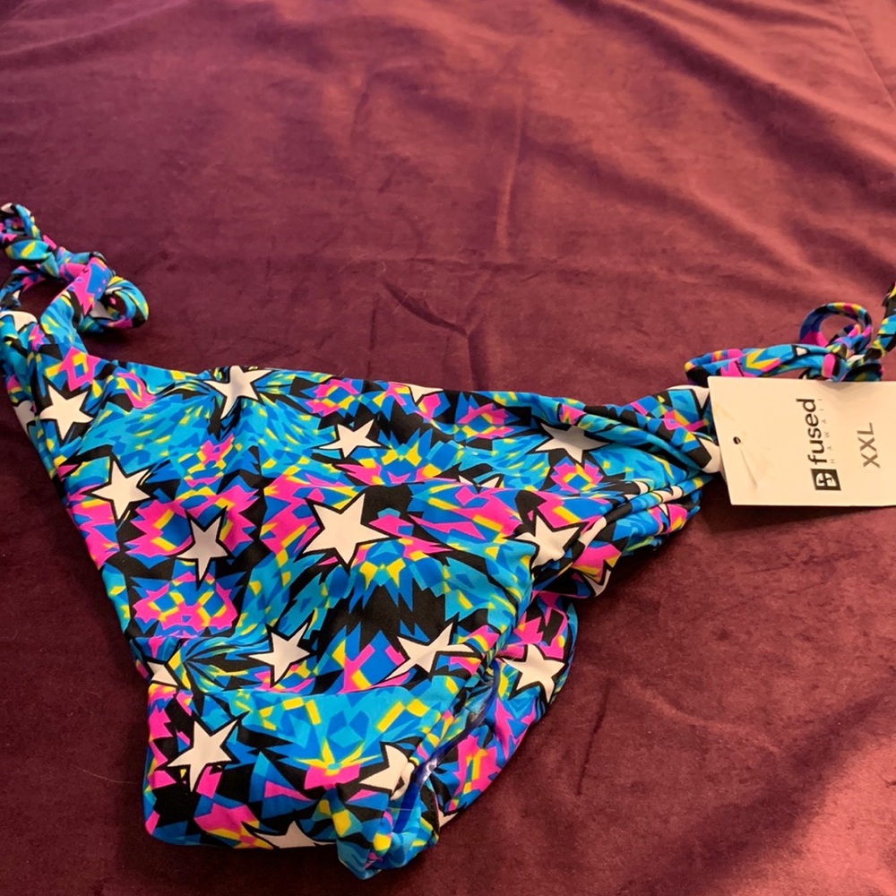 Xxl tie high cut sides fused star bottoms